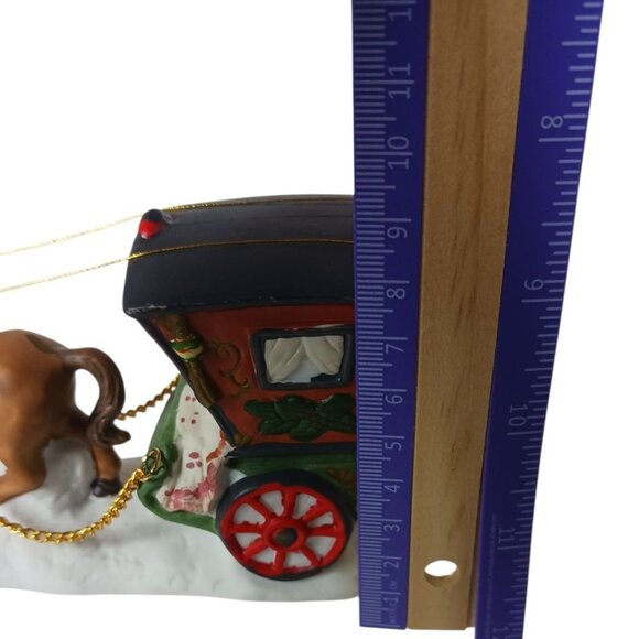 Dickens Collectables Vtg 1995 Horse-Drawn Carriage Christmas Figurine Decoration - Picture 9 of 12
